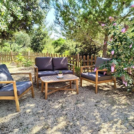 L'Arbre A Soleil Villa Aigues-Vives  Bagian luar foto