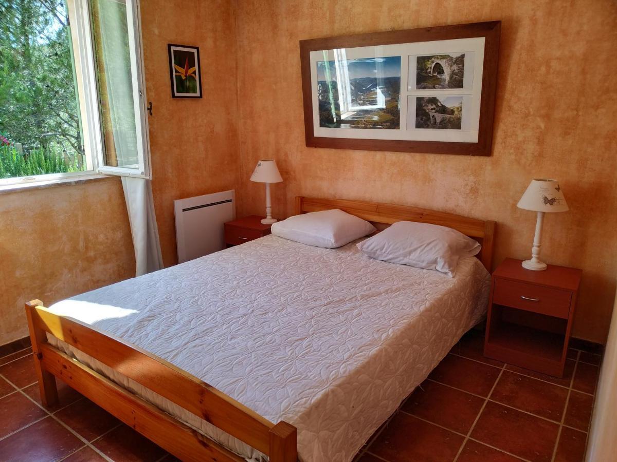 L'Arbre A Soleil Villa Aigues-Vives  Bagian luar foto
